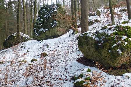 Verschneite Felsformationen &ndash; (01.02.2014, VGN &copy;&nbsp;VGN GmbH)