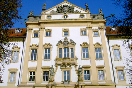 Eingang zum Ellinger Schloss &ndash; (28.01.2003, VGN &copy;&nbsp;VGN GmbH)