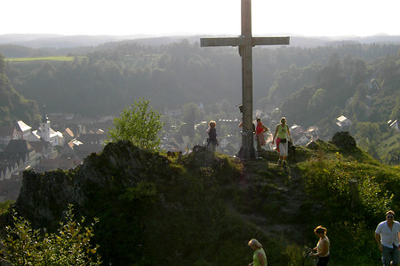 Am Bergwachtkreuz mit Blick auf Pottenstein &ndash; (26.03.2003, VGN &copy;&nbsp;VGN GmbH)
