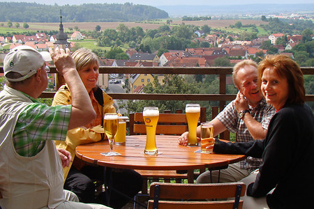Biergarten am Schloss Schillingsfürst &ndash; (VGN &copy;&nbsp;VGN GmbH)