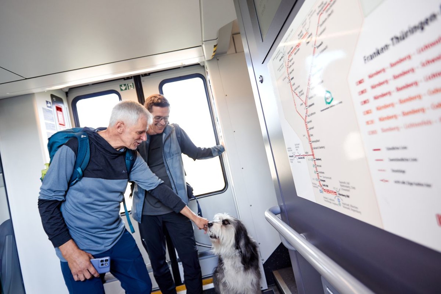 Mit dem TagesTicket Plus ist der Hund auch mit dabei. &ndash;  (&copy;&nbsp;VGN/A. Gaspar-Klein)
