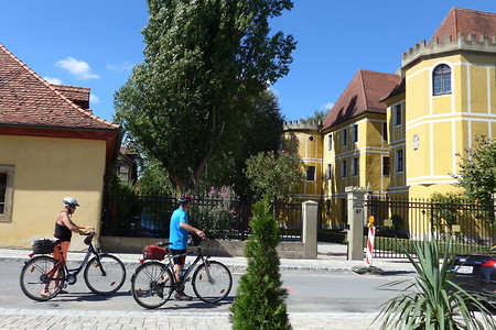 Schloss Sugenheim &ndash; (14.03.2017, VGN &copy;&nbsp;VGN GmbH)