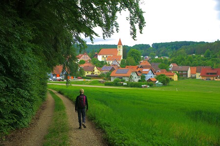 Blick auf Illschwang &ndash; (23.05.2020, U. Buescher &copy;&nbsp;VGN GmbH)