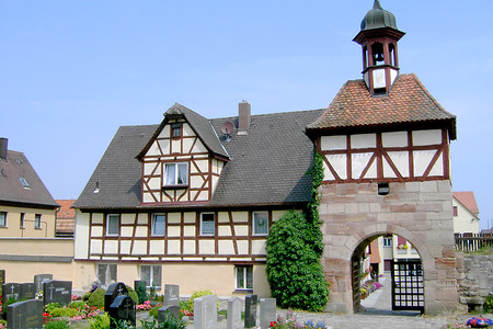 Torhaus in Roßtal &ndash; (16.01.2003, VGN &copy;&nbsp;VGN GmbH)