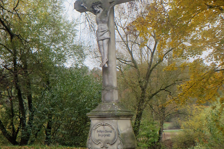 Steinkreuz am Mainufer &ndash; (07.02.2017, VGN &copy;&nbsp;VGN GmbH)