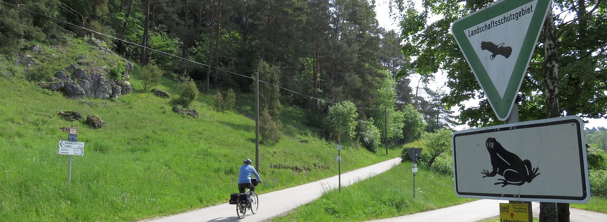 Eggenthal Abzweig nach Hohenfels &ndash;  (21.08.2015, schreibwerk &copy;&nbsp;schreibwerk)