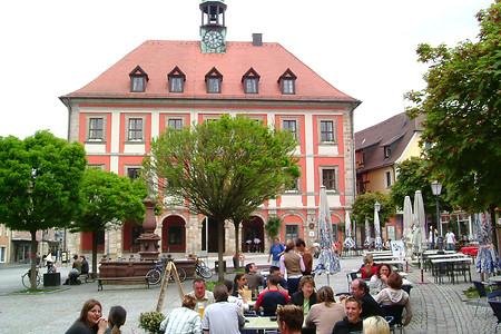 Rathaus und Marktplatz in Neustadt an der Aisch &ndash; (21.05.2004, NEA &copy;&nbsp;NEA)