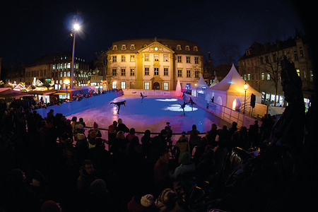 Erlangen on Ice – Palais Stutterheim &ndash; (27.11.2013, Thomas Dettweiler &copy;&nbsp;Thomas Dettweiler)