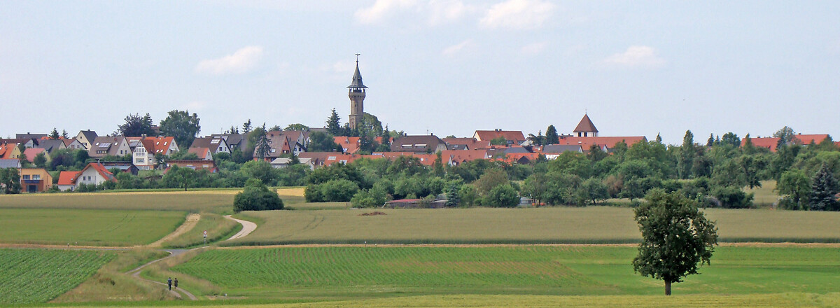 Blick auf Cadolzburg &ndash;  (VGN &copy;&nbsp;VGN GmbH)