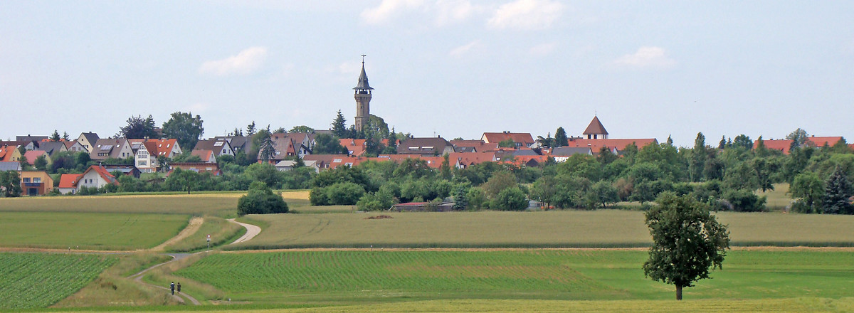 Blick auf Cadolzburg &ndash;  (VGN &copy;&nbsp;VGN GmbH)