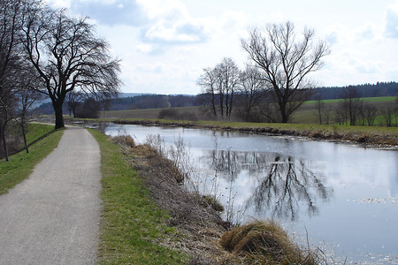 Kanal im Spätherbst &ndash; (02.04.2010, VGN &copy;&nbsp;VGN GmbH)