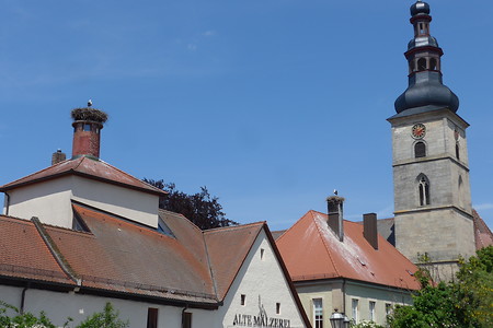 Alte Mälzerei und Kirchturm &ndash; (18.02.2019, Gertrud Härer &copy;&nbsp;Gertrud Härer)