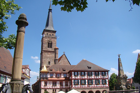 Pferdebrunnen Rathaus und Stadtkirche &ndash; (04.02.2016, VGN &copy;&nbsp;VGN GmbH)