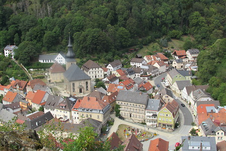 Ausblick auf Bad Berneck im Sommer &ndash; (19.09.2019, A. u. M. Müller &copy;&nbsp;VGN GmbH)