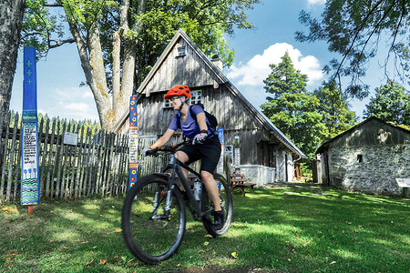 Radler am Freilandmuseum Grassemann &ndash; (31.08.2019, U. Büscher &copy;&nbsp;VGN GmbH)