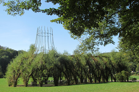 Weidenkirche &ndash; (28.08.2015, VGN &copy;&nbsp;VGN GmbH)