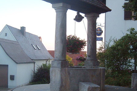 Alter Ziehbrunnen &ndash; (01.10.2015, VGN &copy;&nbsp;VGN GmbH)