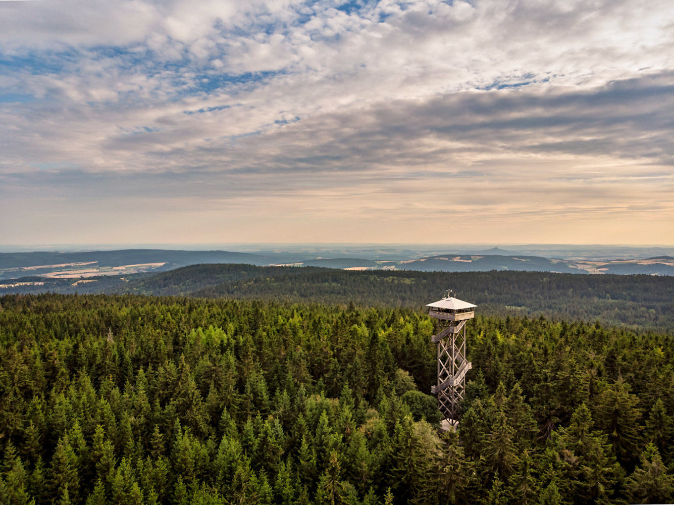 Steinwaldturm  auf der Platte &ndash;  (&copy;&nbsp;Steinwald Allianz)