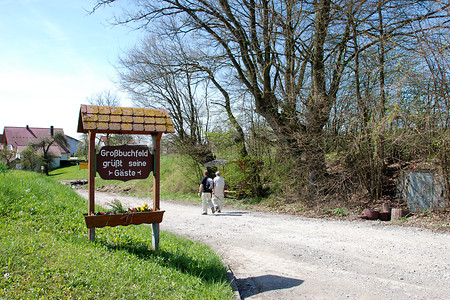 Ortseingang Großbuchfeld &ndash; (23.04.2010, VGN &copy;&nbsp;VGN GmbH)