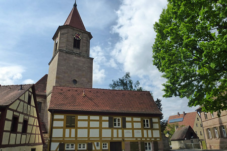St. Nikolauskirche in Kornburg &ndash; (09.05.2014, VGN &copy;&nbsp;VGN GmbH)