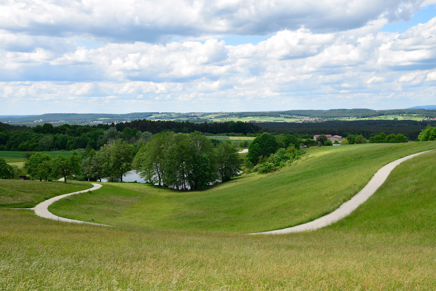 Ausblick vom Kirschgartenweg &ndash;  (15.06.2022, Andrea Herpich &copy;&nbsp;VGN GmbH)