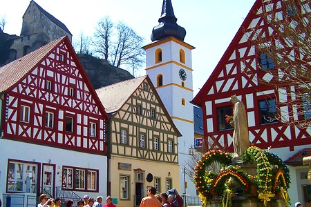 Osterbrunnen &ndash; (VGN &copy;&nbsp;VGN GmbH)