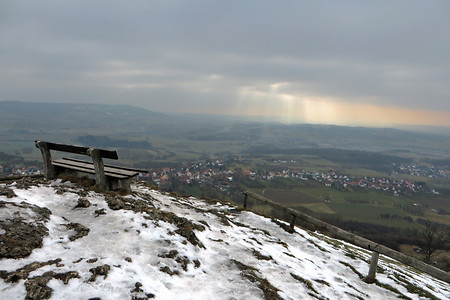 Bank auf dem Walberla &ndash; (VGN &copy;&nbsp;VGN GmbH)