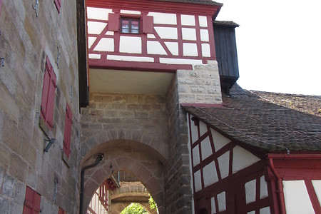 Cadolzburg Burgeingang &ndash; (18.08.2016, schreibwerk &copy;&nbsp;schreibwerk)