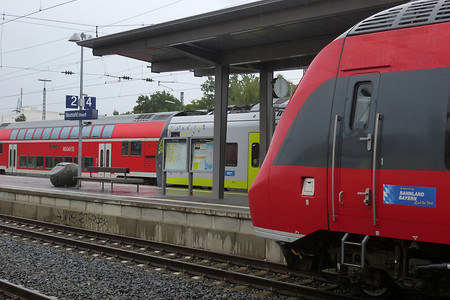 Am Bahnhof Neumarkt &ndash; (08.04.2016, VGN &copy;&nbsp;VGN GmbH)