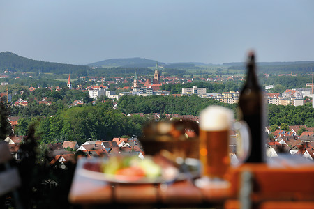 Biergenuss und Brotzeit über den Dächern Neumarkts &ndash; (13.04.2016, Stadt Neumarkt &copy;&nbsp;Stadt Neumarkt)