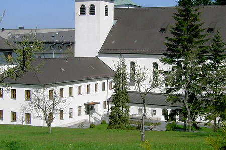 Kloster St. Josef in Neumarkt &ndash; (13.04.2016, VGN &copy;&nbsp;VGN GmbH)