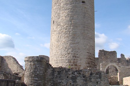 Bergfried &ndash; (13.04.2016, VGN &copy;&nbsp;VGN GmbH)