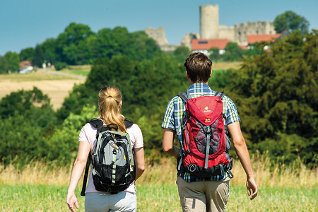 Wandern zur Burgruine Wolfstein &ndash; (13.04.2016, Andreas Hub &copy;&nbsp;Andreas Hub)