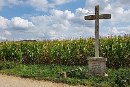Kreuz am Wegesrand &ndash; (14.09.2019, S. Dassler &copy;&nbsp;VGN GmbH)