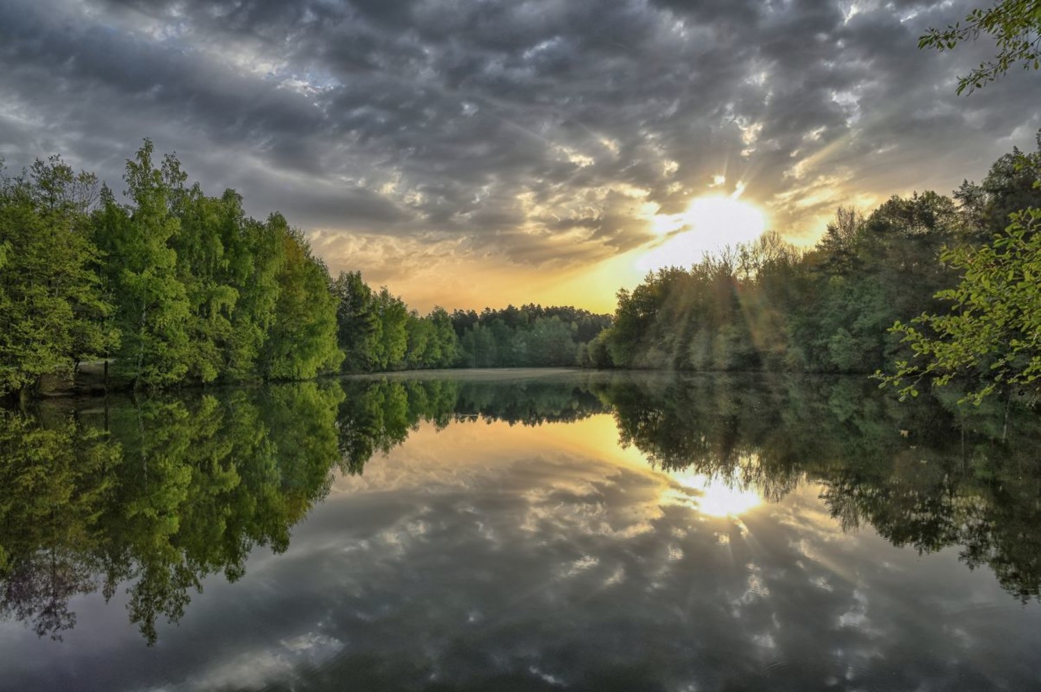 Morgensonne am Jägersee &ndash;  (&copy;&nbsp;Herbert Bauer)