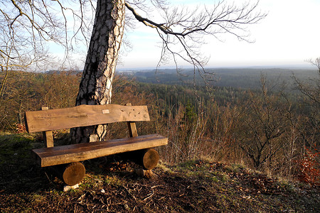 Bank bei der Burgruine Hollenberg: Pause machen. Aussicht genießen &ndash; (29.12.2012, VGN &copy;&nbsp;VGN GmbH)