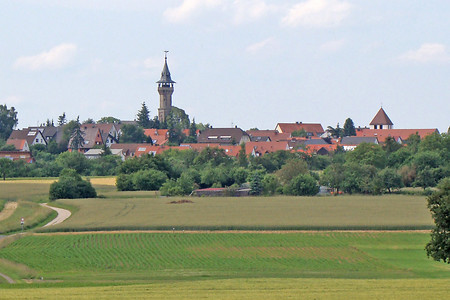 Blick auf Cadolzburg &ndash; (VGN &copy;&nbsp;VGN GmbH)
