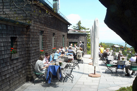 Terasse am Kösseinehaus &ndash; (04.06.2010, VGN &copy;&nbsp;VGN GmbH)