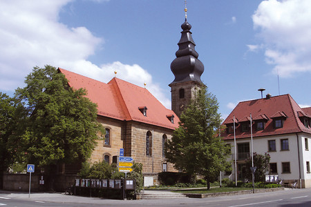 Kirche und Rathaus von Zapfendorf &ndash; (VGN, Stadt Bamberg, Markt Zapfendorf &copy;&nbsp;VGN GmbH, Stadt Bamberg, Markt Zapfendorf)