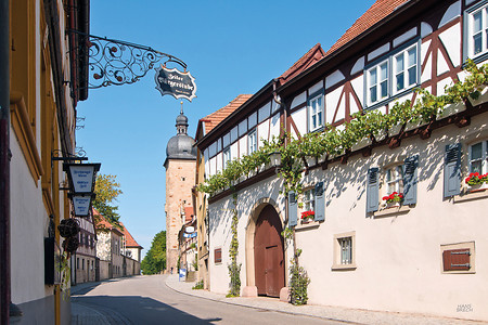 Obere Torstraße mit Stadtturm &ndash; (06.02.2018, Haßberge Tourismus im Naturpark Haßberge &copy;&nbsp;Haßberge Tourismus im Naturpark Haßberge)