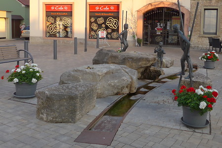 Brunnen Münsterschwarzach &ndash; (05.06.2018, S. Dassler &copy;&nbsp;VGN GmbH)