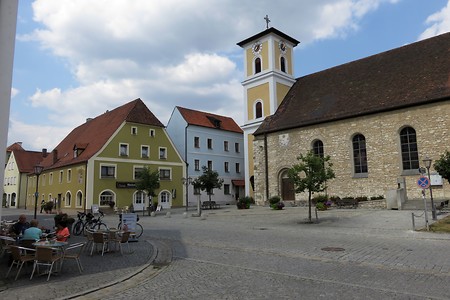 Schmidmühlen Marktplatz und Kirche &ndash; (21.08.2015, schreibwerk &copy;&nbsp;schreibwerk)