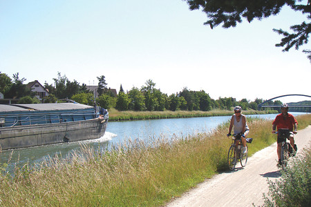 Am Rhein-Main-Donau-Kanal Richtung Möhrendorf/Baiersdorf &ndash; (VGN &copy;&nbsp;VGN GmbH)