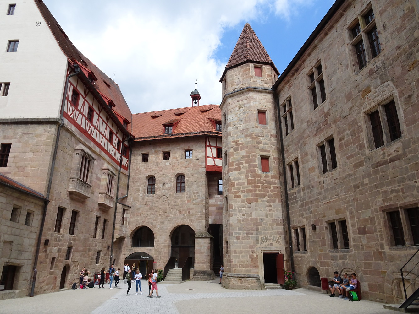 Cadolzburg Burghof &ndash;  (12.07.2018, VGN S.Daßler &copy;&nbsp;VGN GmbH)