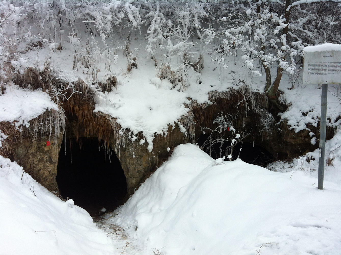 Bucher Höhlen Eingang &ndash;  (23.01.2016, VGN &copy;&nbsp;VGN GmbH)