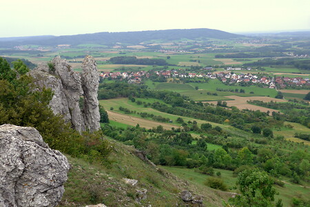 Felsen am Walberla &ndash; (14.09.2019, A. u. M. Müller &copy;&nbsp;VGN GmbH)