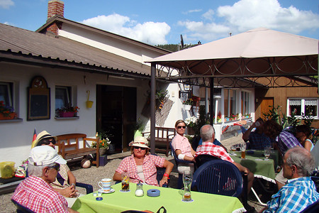 Einkehr im Sportheim des SSV Warmensteinach &ndash; (VGN &copy;&nbsp;VGN GmbH)