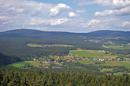 Aussicht auf den Ochsenkopf (links) und den Schneeberg (rechts) &ndash; (VGN &copy;&nbsp;VGN GmbH)