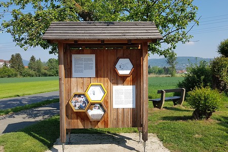 Infoschild Bienenweg &ndash; (16.05.2020, S. Dassler &copy;&nbsp;VGN GmbH)