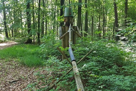 Holzmännchen auf dem Deckersberggipfel &ndash; (16.05.2020, S. Dassler &copy;&nbsp;VGN GmbH)